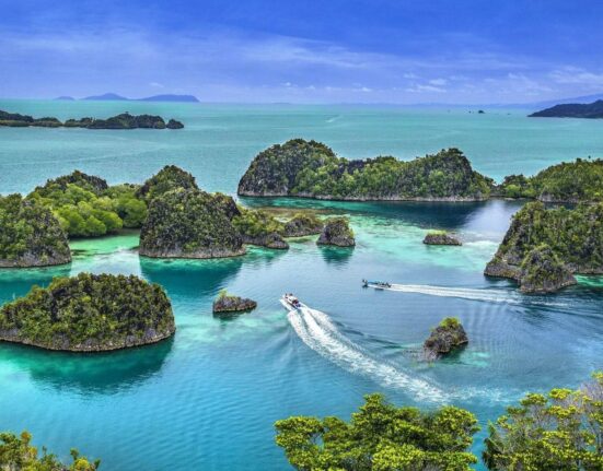 Wisata Alam Raja Ampat